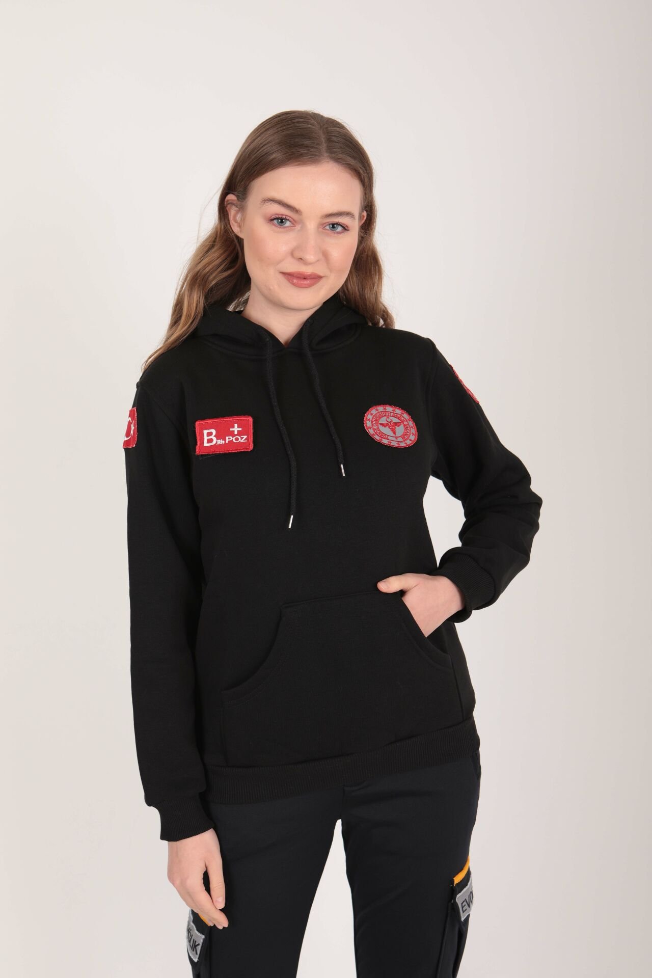 Yeni Evde Sağlık Siyah Kapşonlu Swit (Unisex)