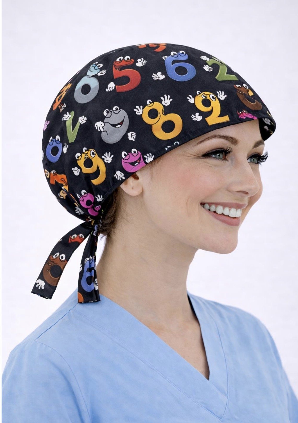 Renkli Rakam Desenli Bone